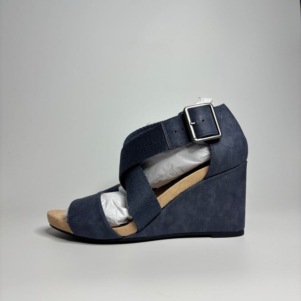 Life Stride Women's Hayden Ankle Straps Wedge Sandal in Navy